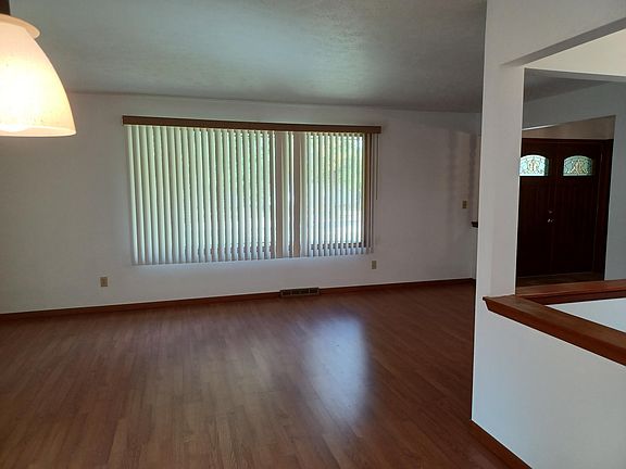 2nd image of 6777 Wood Creek Dr