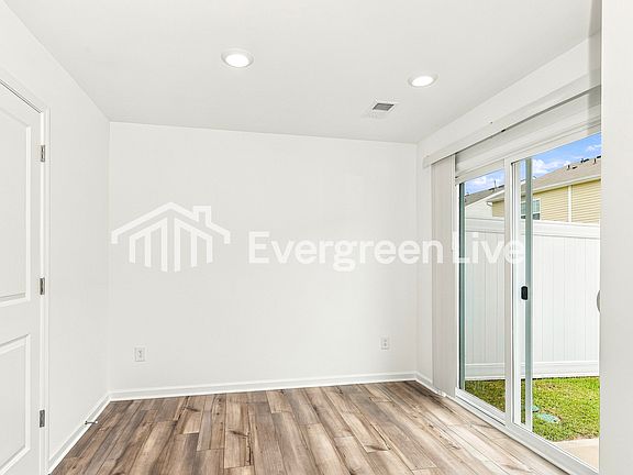 4th image of 320 Livesey Ln