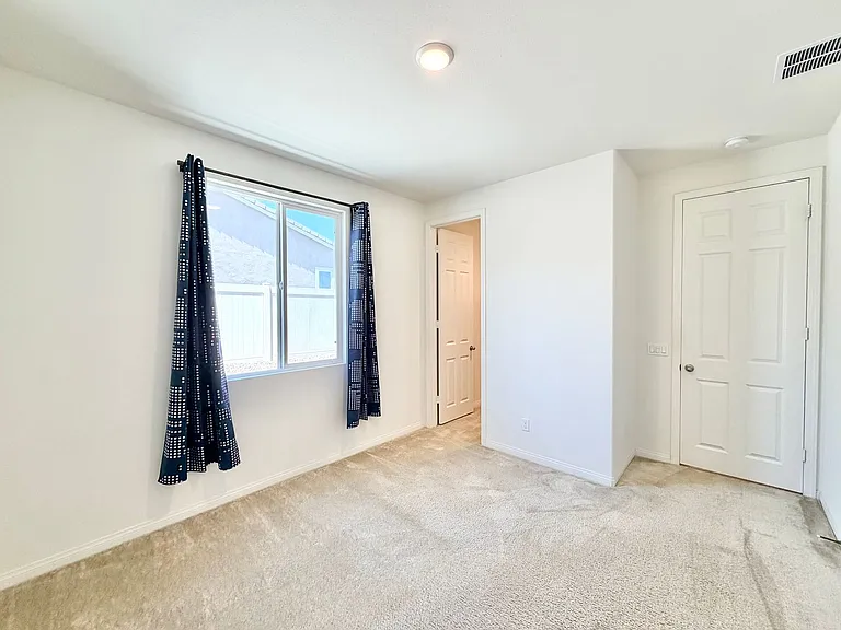 32463 McKiernan Ln — Photo 15