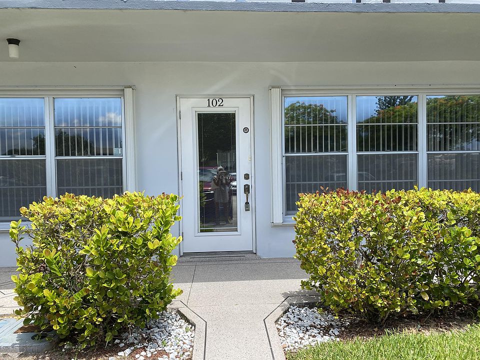 1st image of 102 Wellington Cir #F-1020
