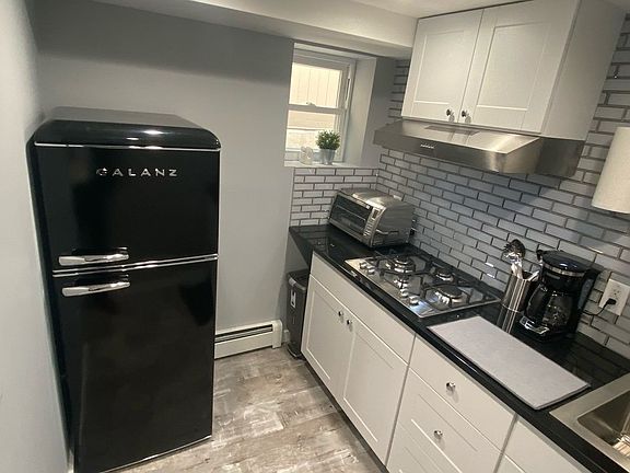 2nd image of 2112 Hazen St #1