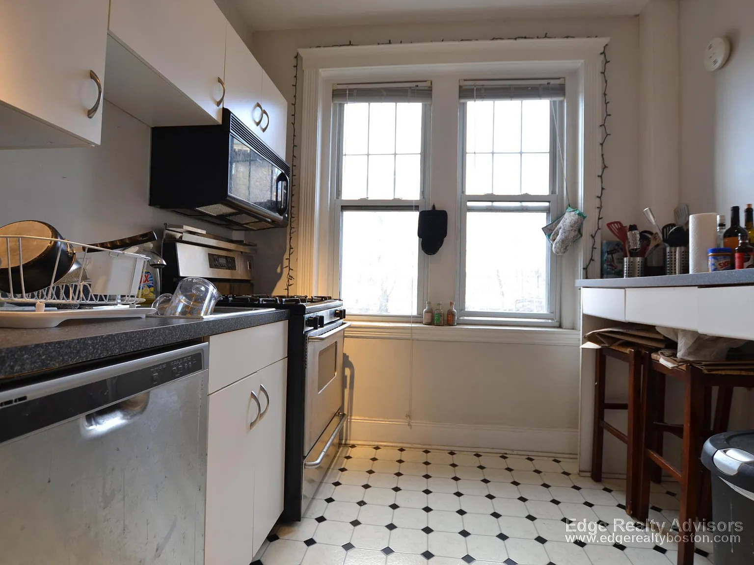2 bed, $2,800 — Photo 1