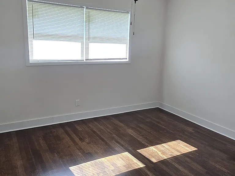 1437 Vesta Ave #2 — Photo 8