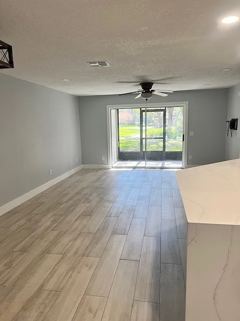 Building Photo - 15 Arbor Club Dr #105