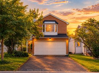 25 Springwater Dr, Ottawa, ON K2M1X9