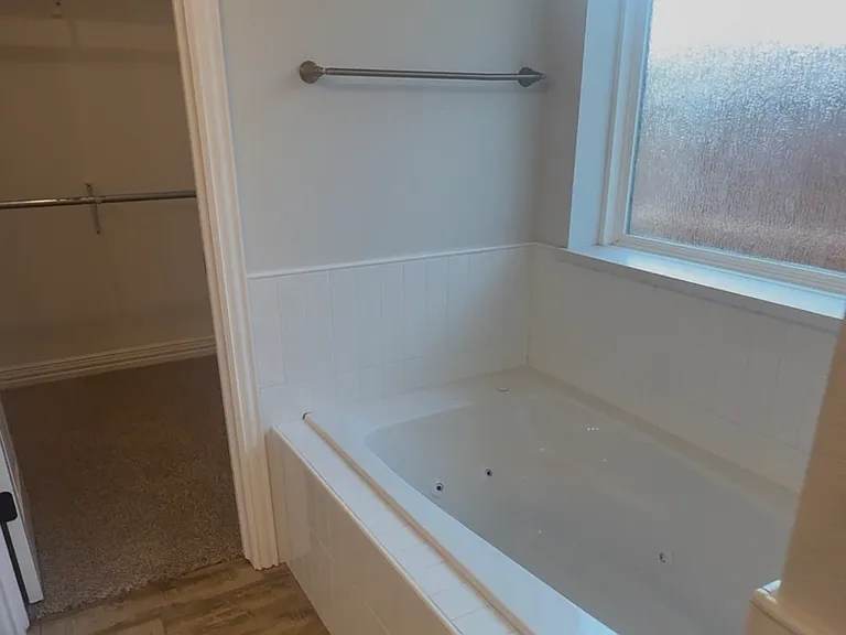 5007 Cy Young Dr — Photo 15