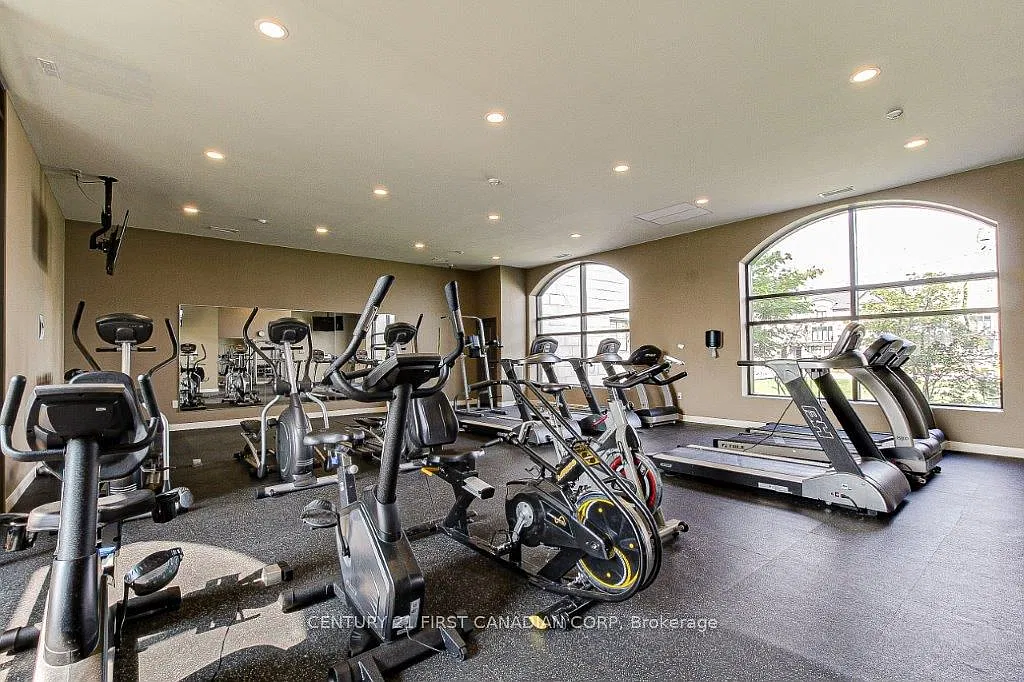 2 bed, $2,500 — Photo 2