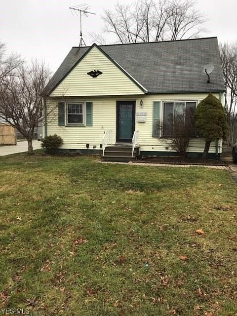 1st image of 18612 Ferncliffe Ave