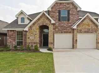 640 Hutchins Dr, Crowley, TX 76036