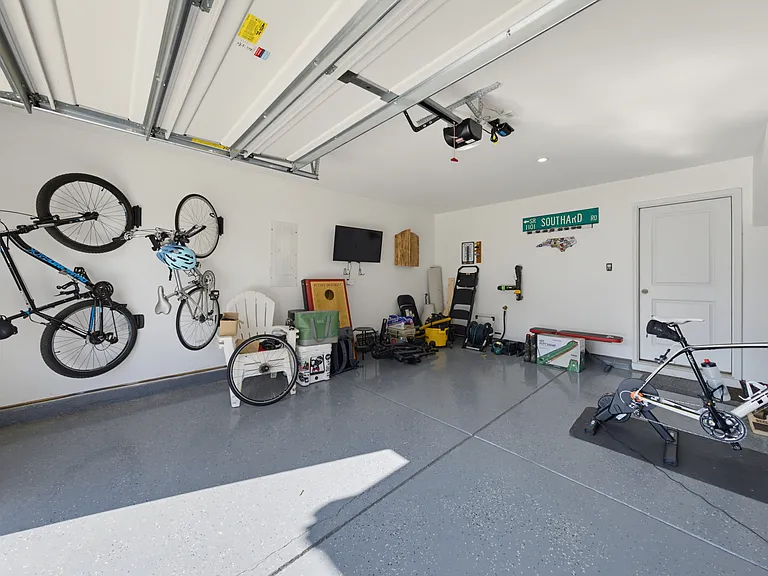 5933 Illuminate Ave — Photo 21