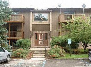 30056 W Twelve Mile Rd UNIT 76, Farmington Hills, MI
