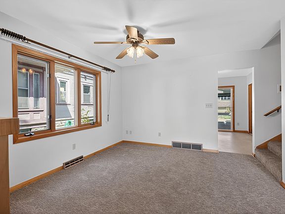 4th image of 1622 W 3rd St