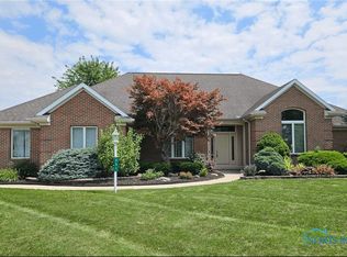 251 Saint Paul Dr, Fremont, OH