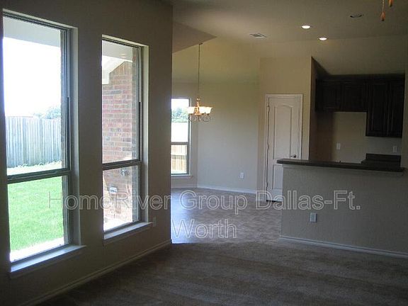 5th image of 2128 Oakridge Dr