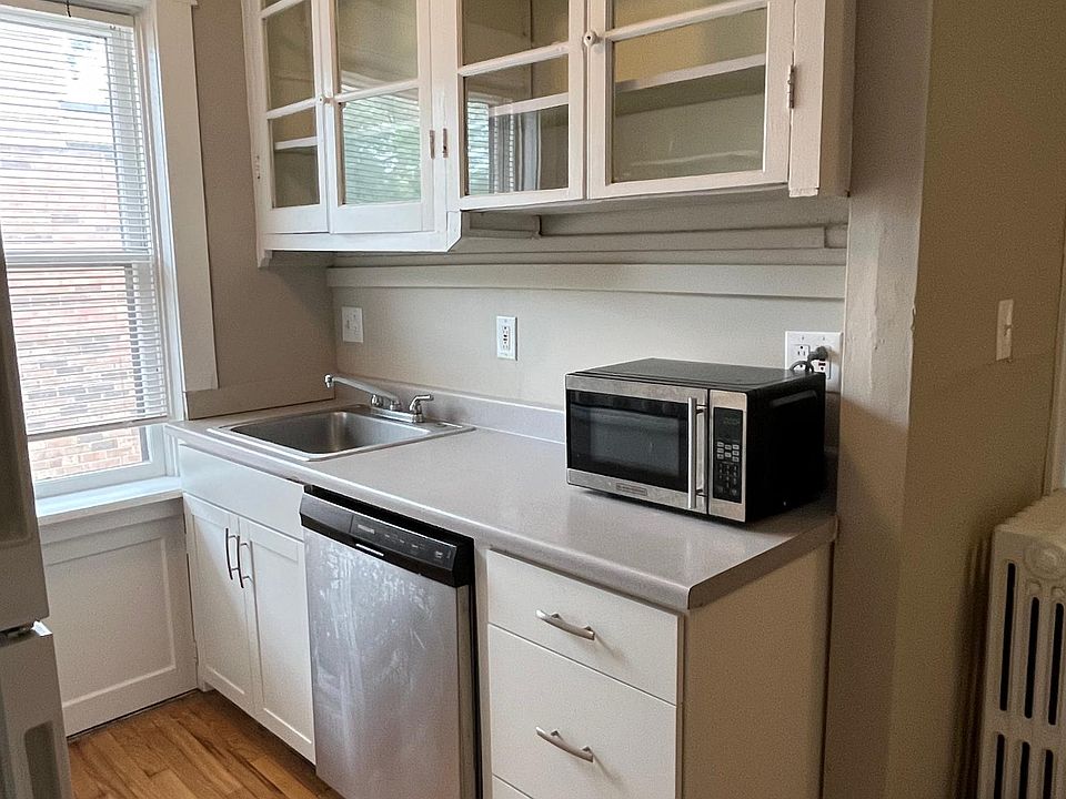 1st image of 1150 Moorlands Dr #2