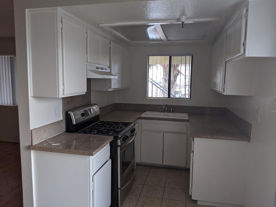 1st image of 3204 W 139th St