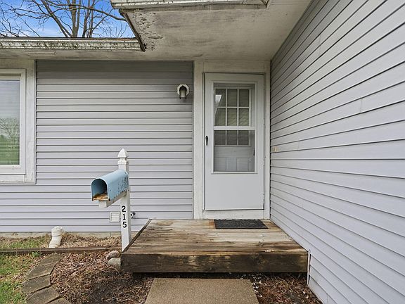 5th image of 215 3rd St