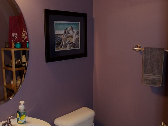 5th image of 7047 Colchester Ln