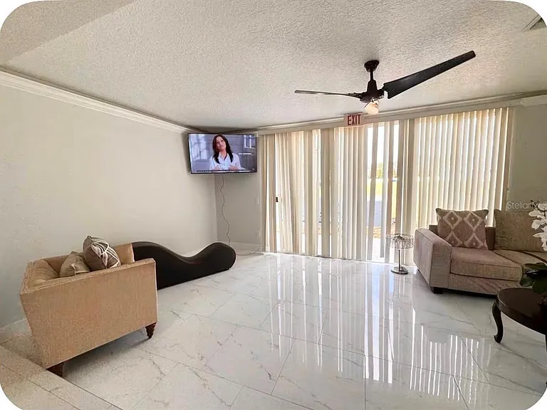 574 Orchid Dr — Photo 5