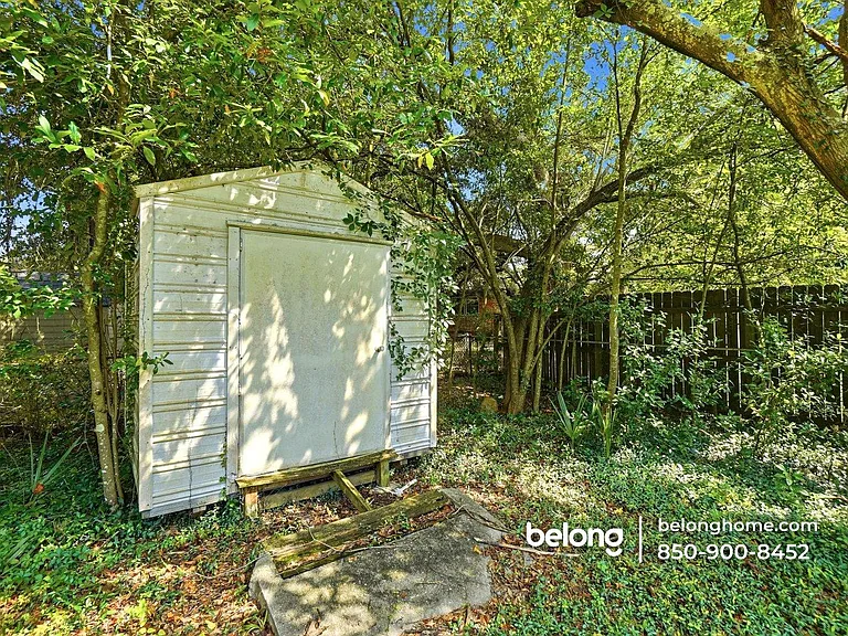 6011 Greenwood Ln — Photo 22