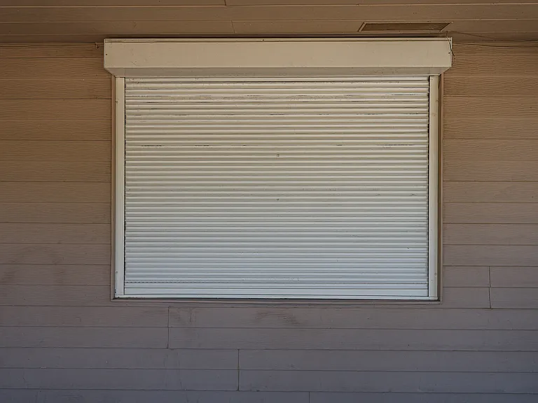 1053 E Weldon Ave — Photo 28