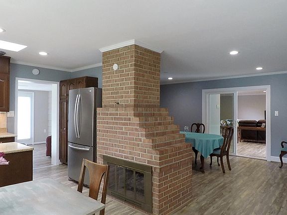 3rd image of 7127 Lanier St