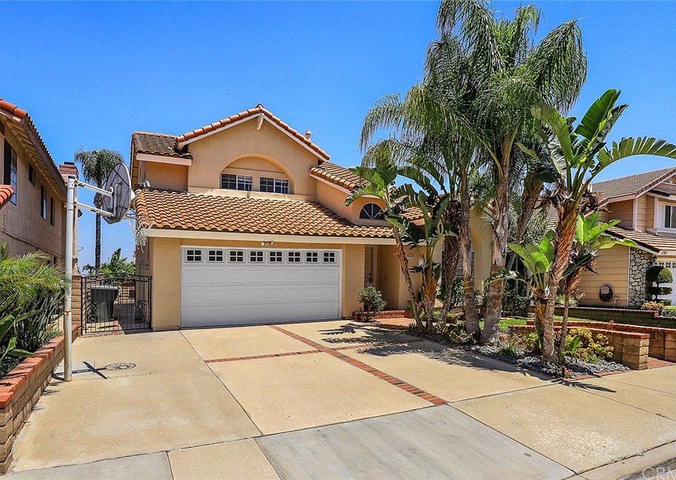 1st image of 17925 Paseo Valle