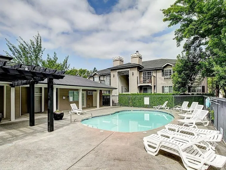 929 3rd Ave #F102 — Photo 4