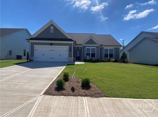 372 Glenside Dr, Jefferson, GA 30549