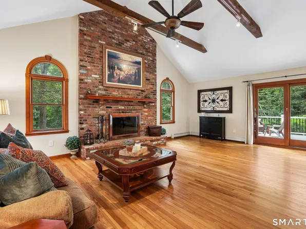 41 Colonial Ridge Drive, New Milford, CT 06755
