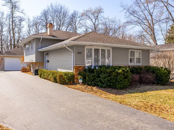 1613 Burlington Ave, Lisle, IL 60532