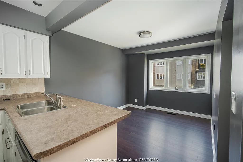 3 bed, 2.5 bath, 1700 sqft, $2,575 — Photo 4
