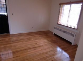 3211 Country Club Rd, Bronx, NY 10465