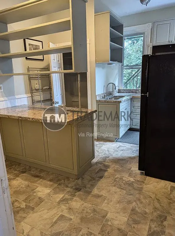 1 bed, 1.0 bath, 600 sqft, $1,165 — Photo 1