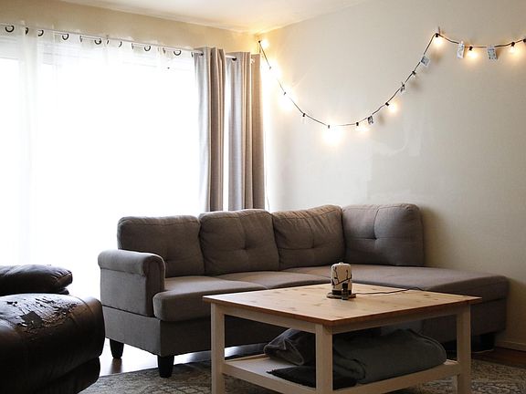 2nd image of 11012 NE 68th St APT 526