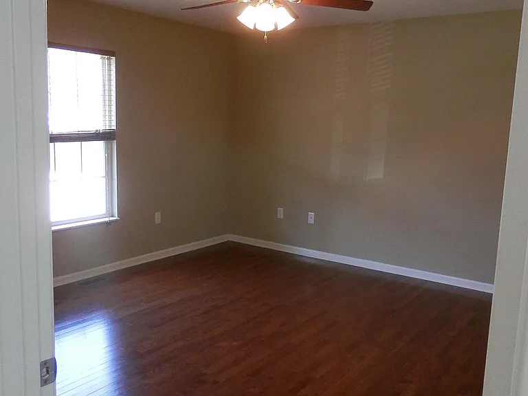1023 Bartlett Dr — Photo 9