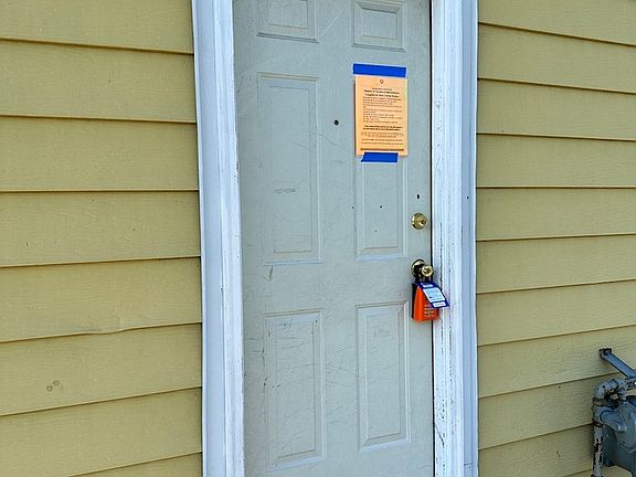 2nd image of 119 Valley Ave NW #2