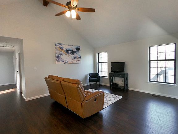 5th image of 8609 N Shannon Ave