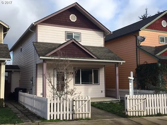 4872 A St photo 1
