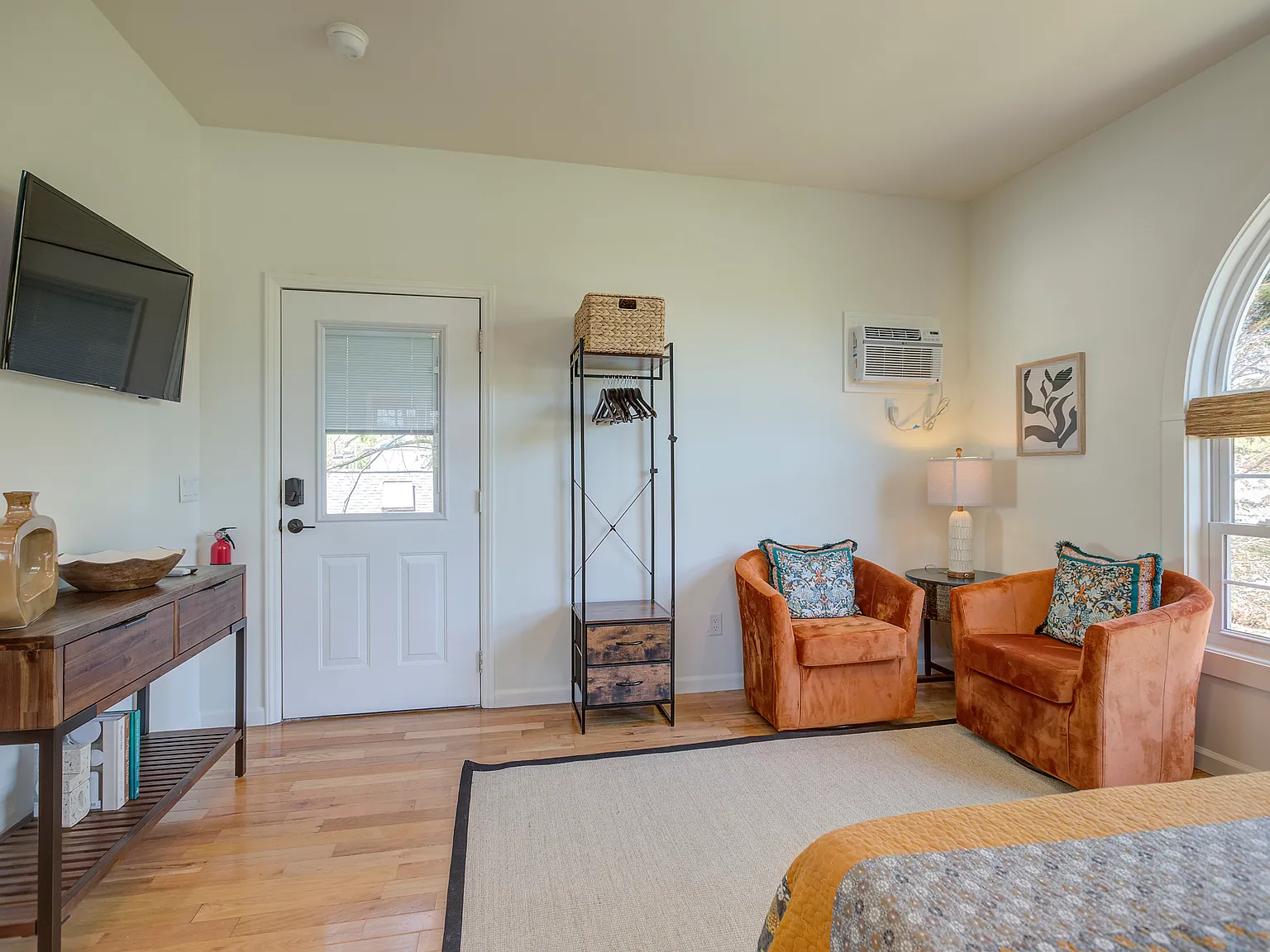 107 5th Street - Top Unit — Photo 3
