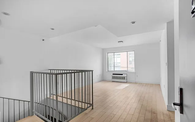 Rented by Paramount Realty Management | media 37