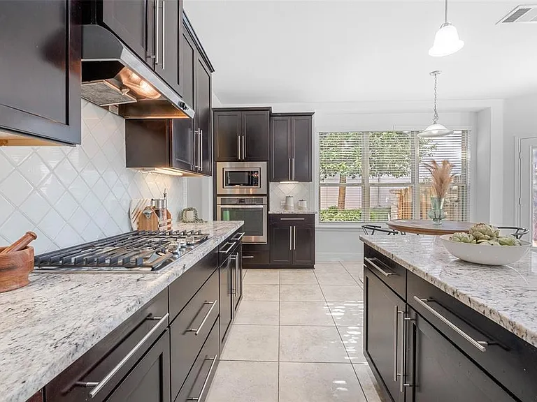 15201 Joseph Dr — Photo 16