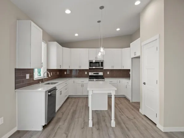 1648 S Cochran St, Spokane, WA 99224
