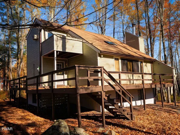 10 Garden Dr, Lake Ariel, PA 18436