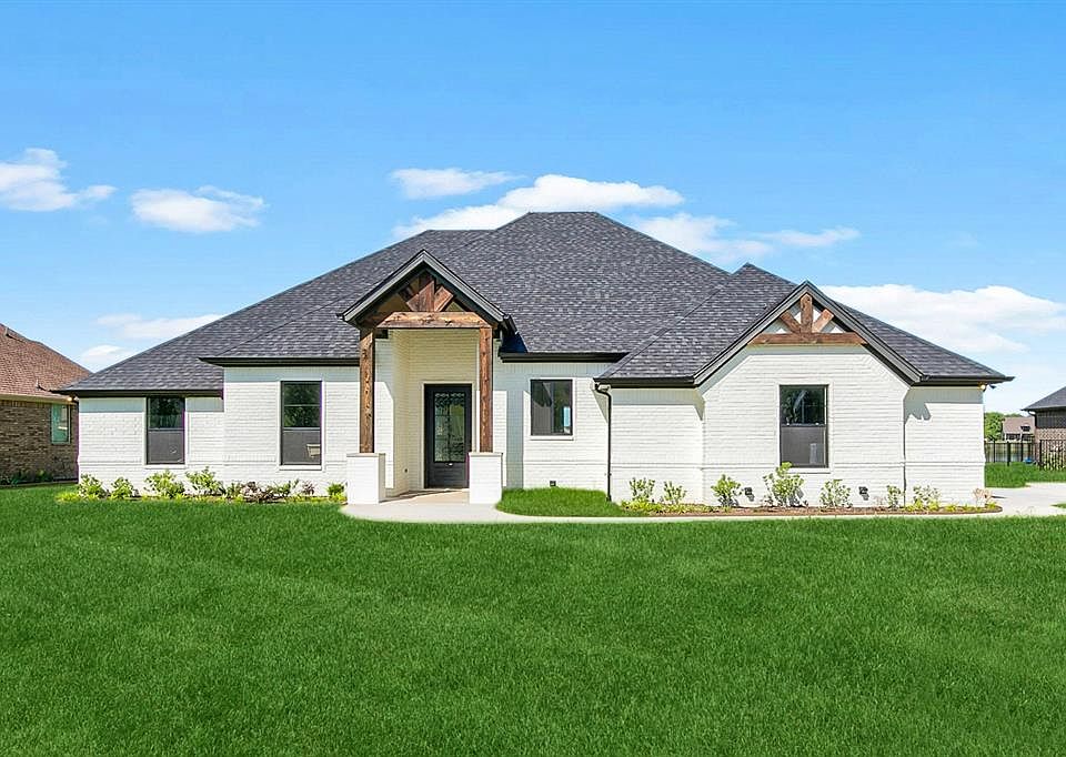 1st image of 3914 Upper Lake Cir