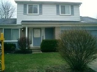 228 Meadowlake Rd, Canton, MI 48188