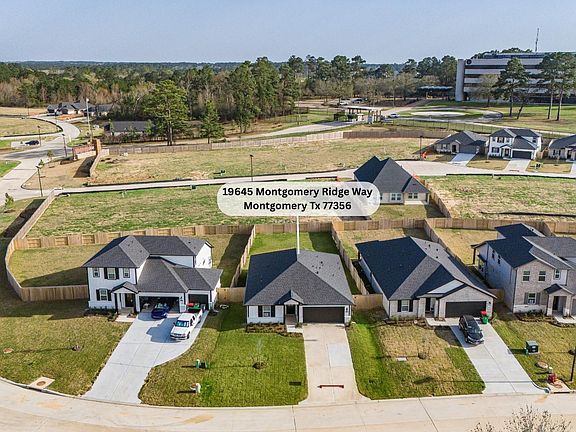 3rd image of 19645 Montgomery Ridge Way