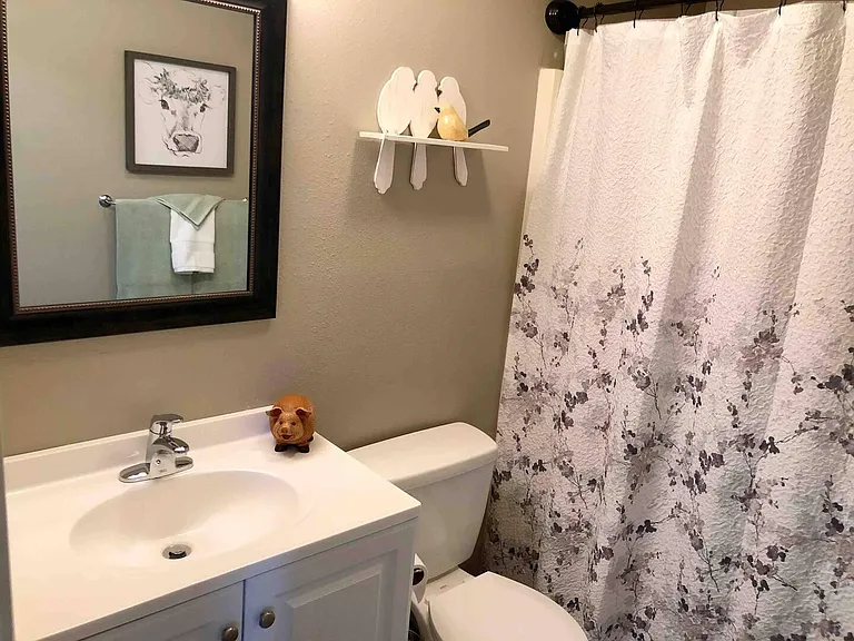 601 Avenue A #6 — Photo 12