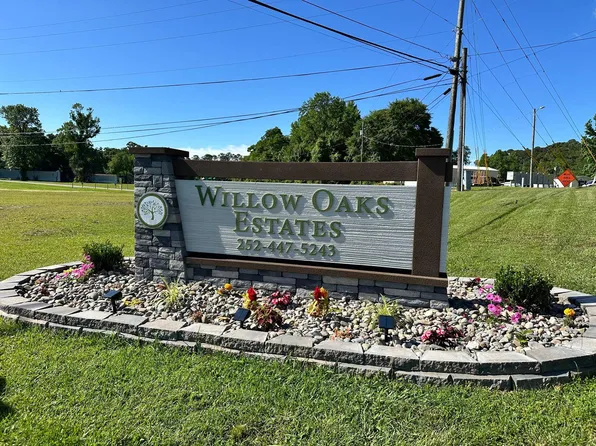 306 Perkins St, Havelock, NC 28532