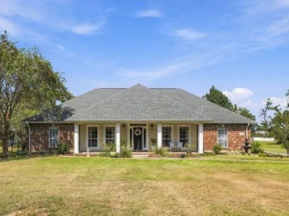 2716 Magnolia Ln, Lake Charles, LA 70605
